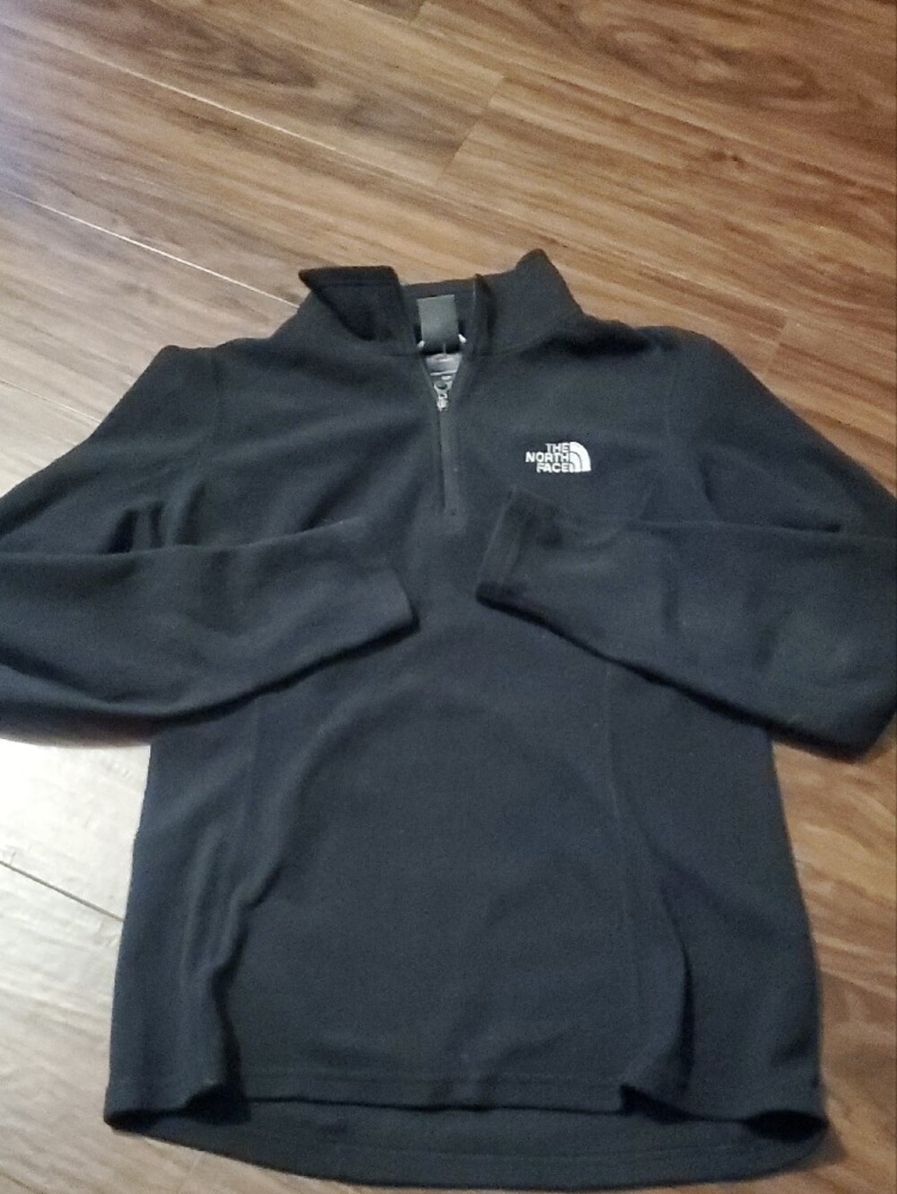 The North Face Women’s Black Half-Zip Fleece Pullover - Picture 7 of 8